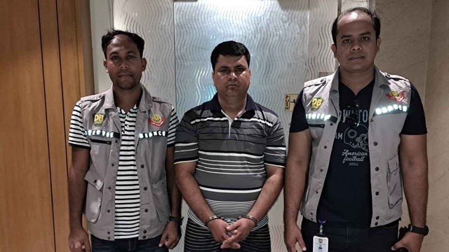  ১ কোটি ২০ লাখ টাকার হেরোইনসহ মাদক কারবারি গ্রেফতার