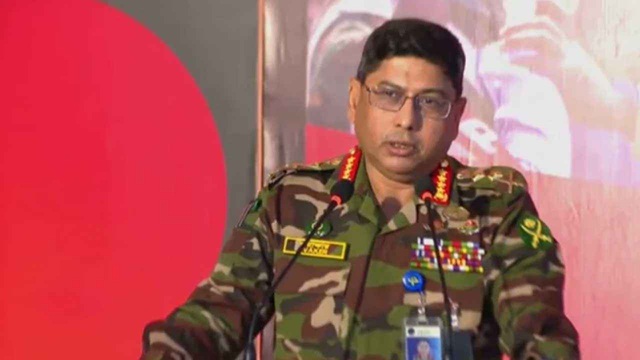 কাদা ছোড়াছুড়ি বন্ধ করুন, সেনাপ্রধানের সতর্ক বার্তা