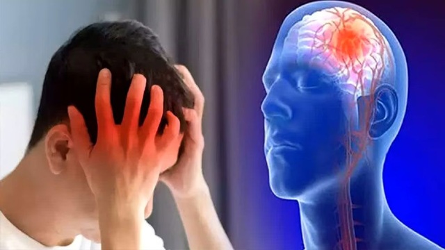 যে ৭ খাবার অজান্তেই নষ্ট করছে আপনার মস্তিষ্কের কার্যক্ষমতা