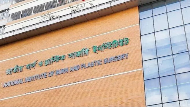 যাত্রাবাড়ীতে এসি বিস্ফোরণে একই পরিবারের ৪ জন দগ্ধ