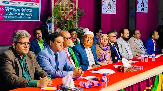 সাংবাদিকতা হতে হবে পুরো সত্য, আংশিক নয়