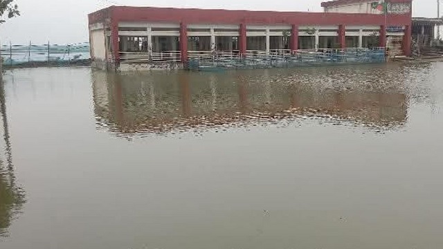 দেড় মাস ধরে পানির নিচে স্কুলমাঠ