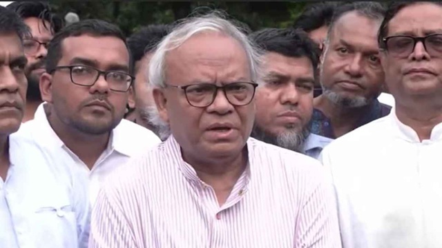 নজরুলের চেতনায় খালেদা ও তারেক সংগ্রাম চালিয়ে যাচ্ছেন: রিজভী