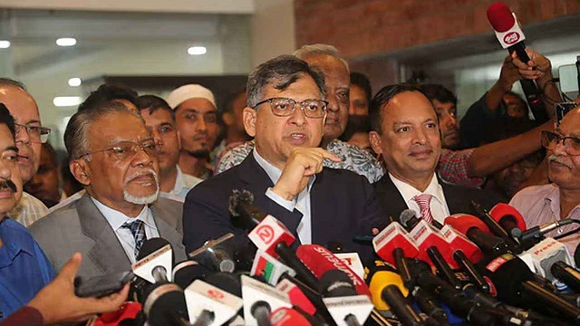 সব দল ডিসেম্বরের মধ্যে নির্বাচনের মতামত দিয়েছে : সালাহউদ্দিন আহমেদ