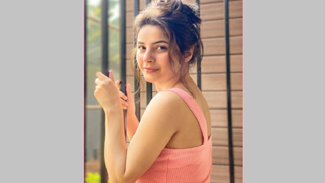 পোশাক খুলতেও রাজি শেহনাজ গিল