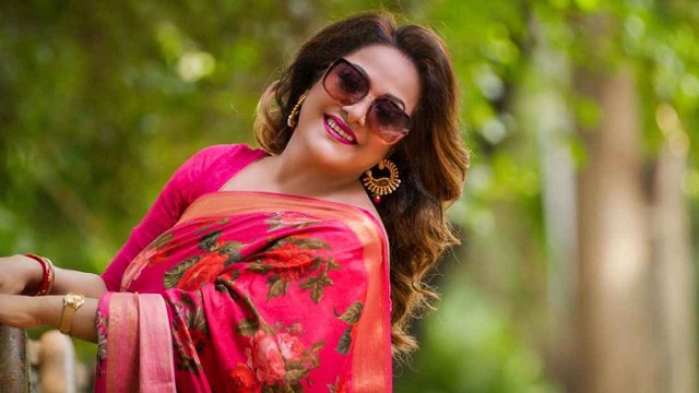 গোপনে দেশ ত্যাগ করেছেন অরুণা বিশ্বাস
