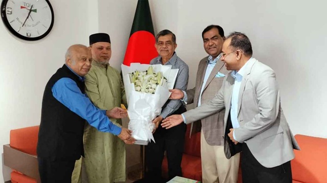 শিক্ষা ও প্রশিক্ষণ কার্যক্রম আরও বাস্তবমুখী করা জরুরি: শিক্ষা উপদেষ্টা