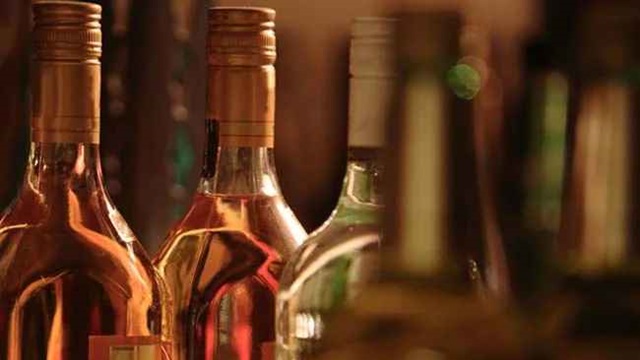 বিষাক্ত মদ পানে ১৯ জনের মৃত্যু
