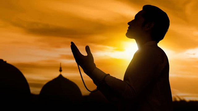 আল্লাহর নেয়ামত থেকে বঞ্চিত না হওয়ার জন্য যে দোয়া পড়বেন