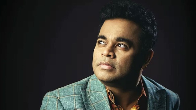 বুকে ব্যথা নিয়ে হাসপাতালে এ আর রহমান