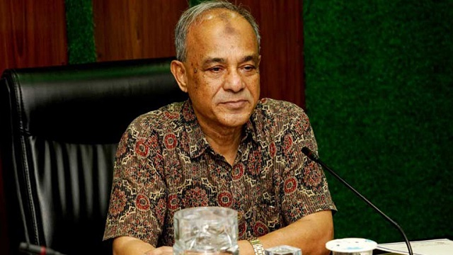 জেল পলাতক ৭০০ আসামিকে এখনো ধরা যায়নি : স্বরাষ্ট্র উপদেষ্টা