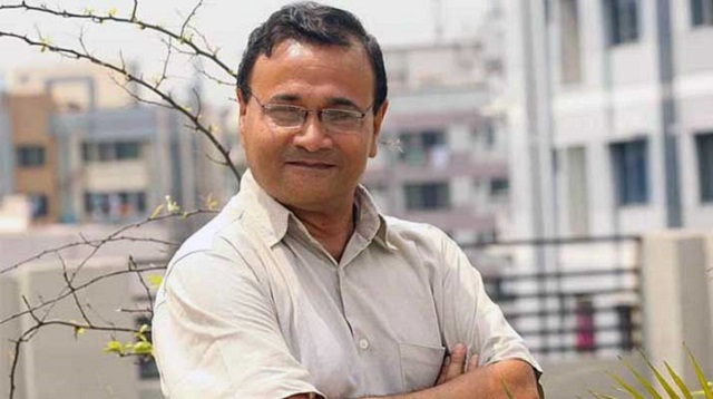 অতিরিক্ত টাকার পেছনে ছোটা মানসিক রোগ : ডা. এজাজ