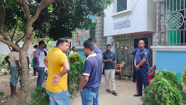 ব্রাহ্মণবাড়িয়ায় দুই সন্তানসহ মাকে গলা কেটে হত্যা