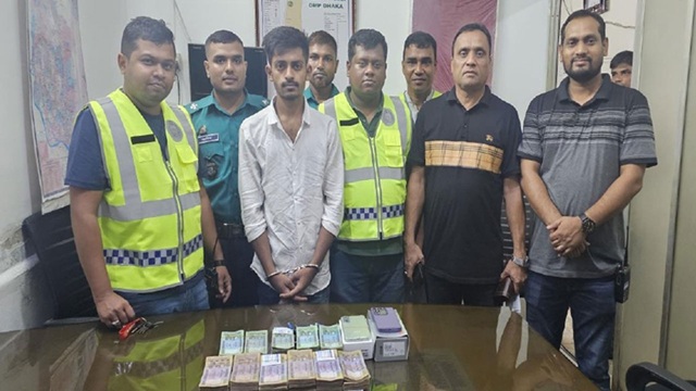 চুরি হওয়া ২৫ লাখ টাকা ও মোটরসাইকেল উদ্ধার, গ্রেপ্তার ১