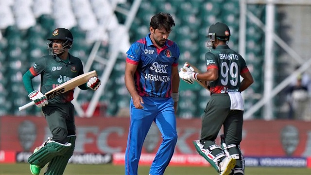 মিরাজ-শান্তর জোড়া সেঞ্চুরিতে ৩৩৪ রানের পাহাড় বাংলাদেশের
