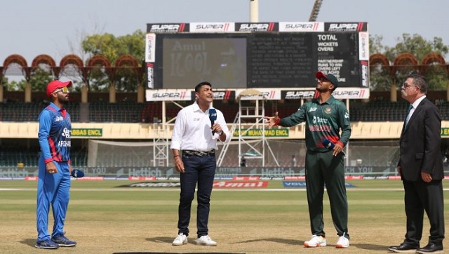 টিকে থাকার লড়াইয়ে টস জিতে ব্যাটিংয়ে বাংলাদেশ