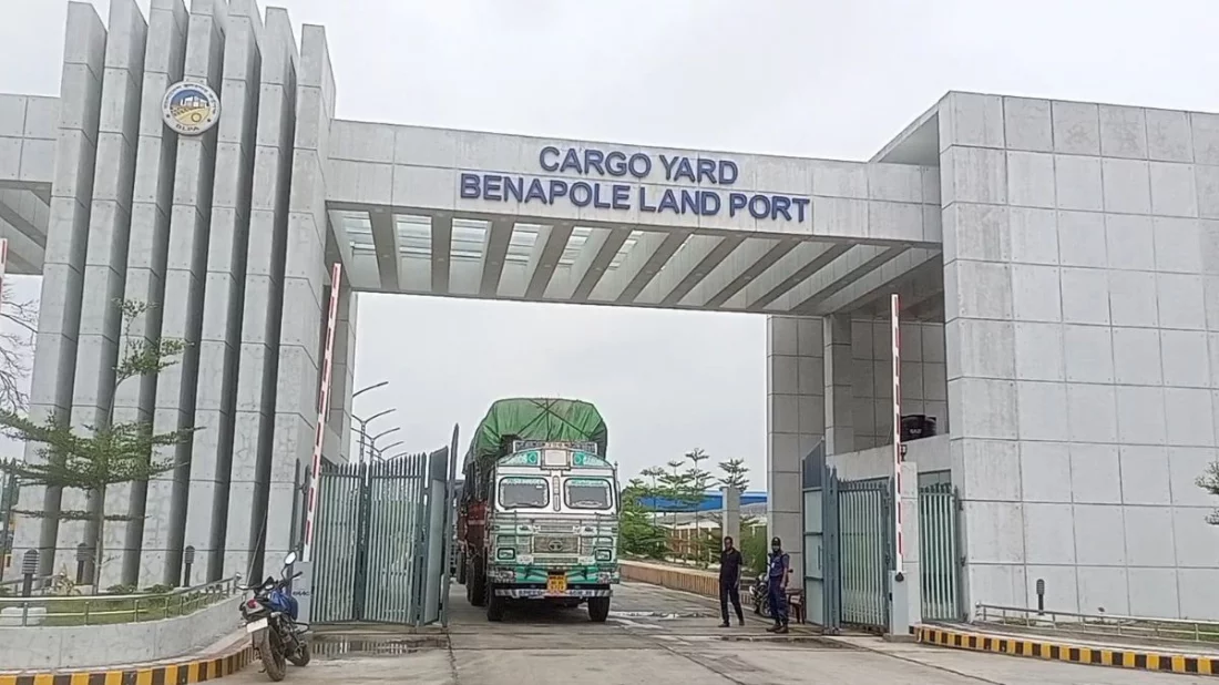 বেনাপোল বন্দরে আমদানি-রপ্তানি বন্ধ