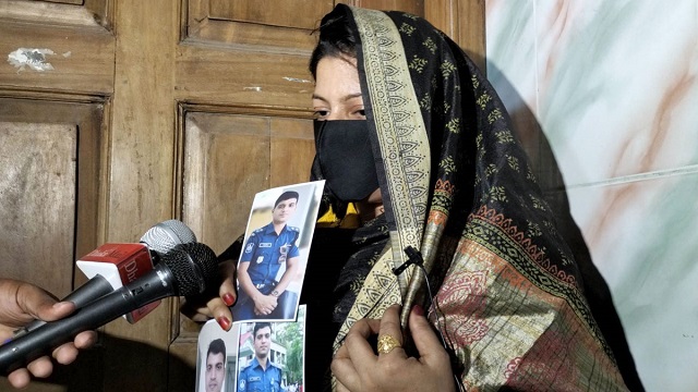‘আমাকে ভাইরাল করলে তোর ছবিও ভাইরাল করে দিমু’