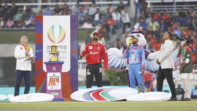 বিপিএল দিয়েই ফের মাঠে ফিরবেন সাকিব