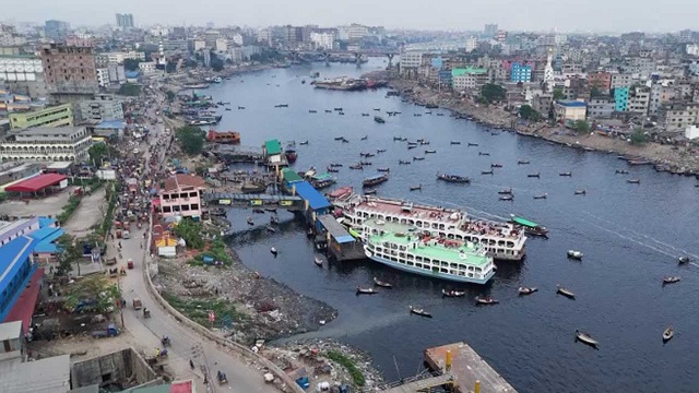  বুড়িগঙ্গার তীর দখলমুক্ত করতে যৌথ অভিযান, মোতায়েন হবে পুলিশ ফোর্স