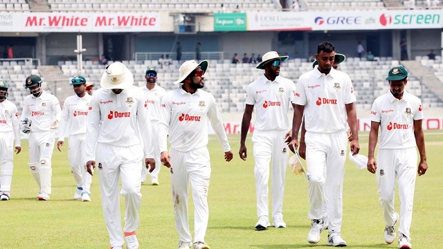 দাপট দেখিয়ে চা পানের বিরতিতে বাংলাদেশ দল