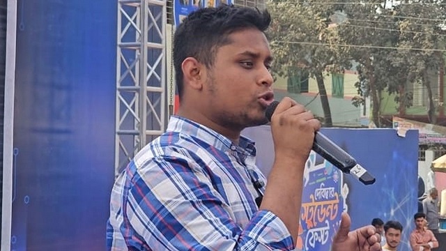 একটি নতুন বাংলাদেশ গড়ার স্বপ্ন দেখি : হাসনাত আব্দুল্লাহ 