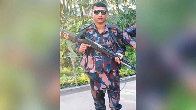নাফ নদীতে নিখোঁজ বিজিবি সদস্যের মরদেহ উদ্ধার