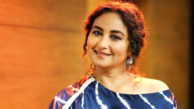 বাথরুমে পড়াশোনা করে ক্লাসে ফার্স্ট হন এই অভিনেত্রী!