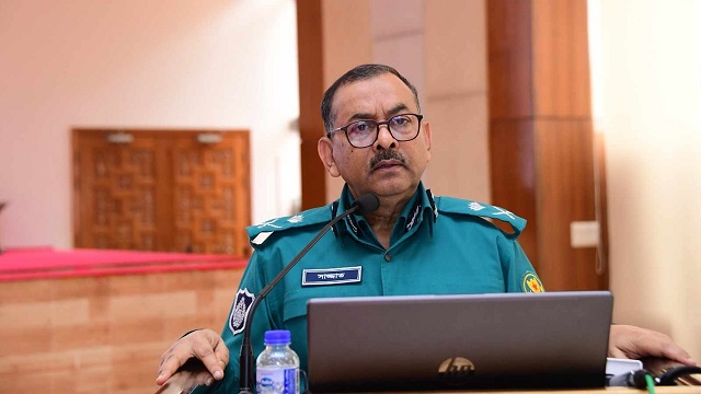 রাস্তা বন্ধ করে দাবি আদায়ের চর্চা বন্ধ করতে হবে : ডিএমপি কমিশনার