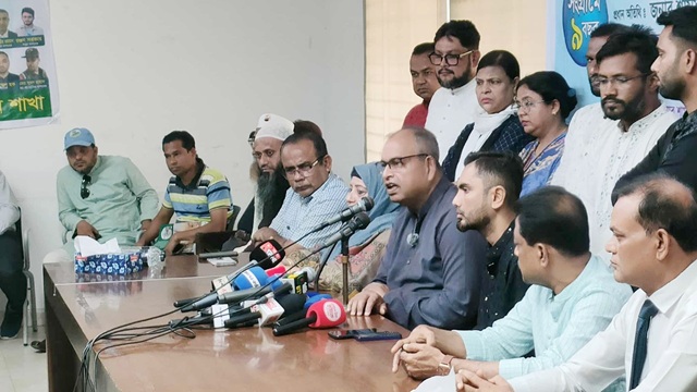 ‘প্রতিবাদ মিছিলের মধ্যে যারা লুটপাট করেছে তারা মানবতার কলঙ্ক’