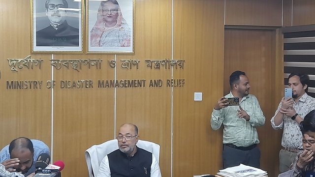 মোখায় আশ্রিত মানুষ ৭ লাখ ছাড়িয়েছে : দুর্যোগ প্রতিমন্ত্রী
