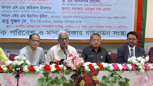 ‘যারা ভোট নেবে তারা যেন হাসিনার মতো রাতে ভোট না করে’