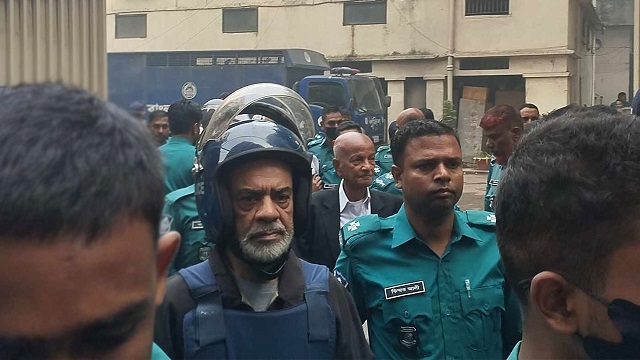 কারাগারে বসে কি স্ট্যাটাস দেওয়া যায়? প্রশ্ন ফারুক খানের
