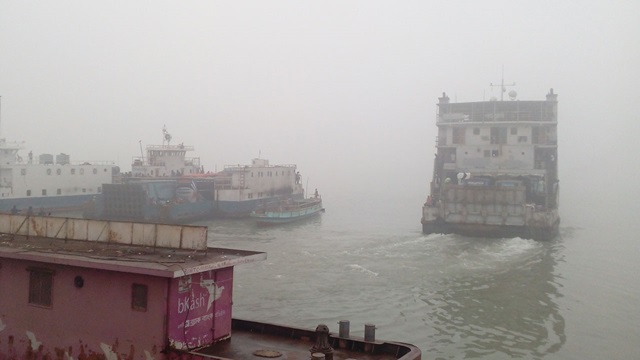 পাটুরিয়া-দৌলতদিয়া নৌপথে ফেরি চলাচল স্বাভাবিক 