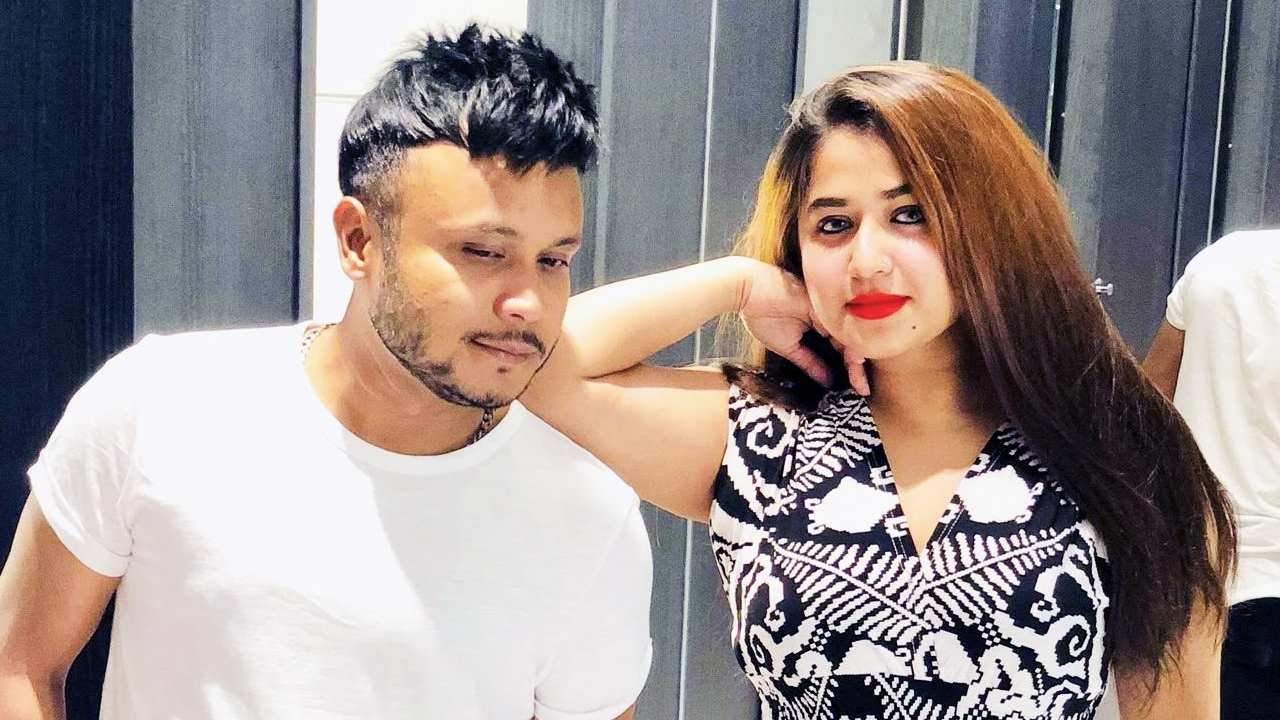 শুভর সঙ্গে বিদেশ ঘুরছেন অন্তরা!