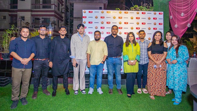 ফুড ব্লগার আর ইনফ্লুয়েন্সারদের সঙ্গে রাঁধুনির বারবিকিউ পার্টি