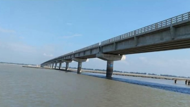 বিয়ের ১৪ দিনের মাথায় বজ্রপাতে স্বামীর মৃত্যু