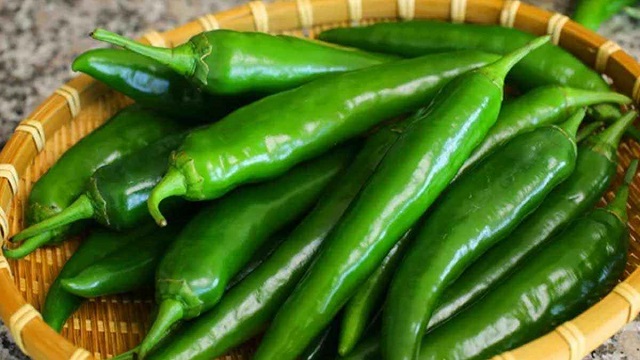  প্রতি কেজি মরিচ কিনতে হচ্ছে ৪০০ টাকায়