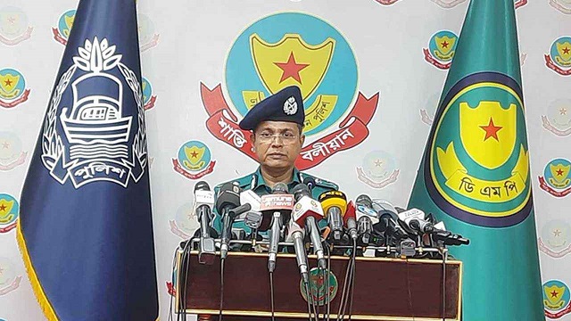 অনুমতি ছাড়া কর্মসূচি পালন করলে কঠোর ব্যবস্থা: ডিএমপি কমিশনার