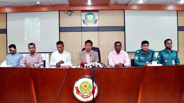 বিল্ডিং কোড মানা হয়েছে কি না রাজউকের দেখা উচিত ছিল : ডিবিপ্রধান