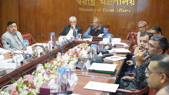 শিক্ষার্থীদের রেললাইন থেকে জনগণই তুলে দেবে : স্বরাষ্ট্র উপদেষ্টা