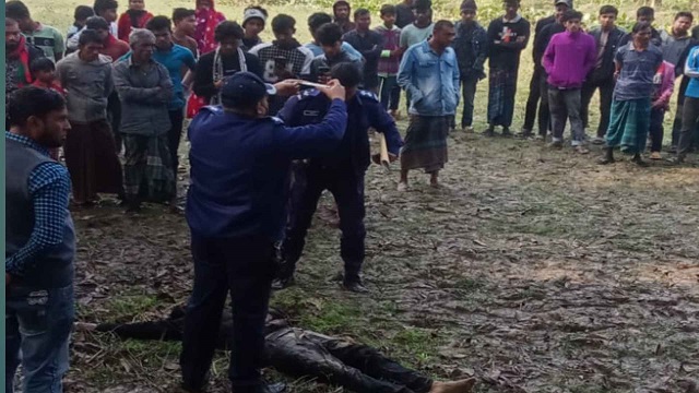 ঝালকাঠিতে ব্যবসায়ীকে কুপিয়ে হত্যা