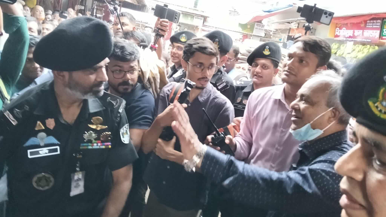 ভেবেছিলাম ভারত আর অবৈধ সুবিধা নেবে না : স্বরাষ্ট্র উপদেষ্টা