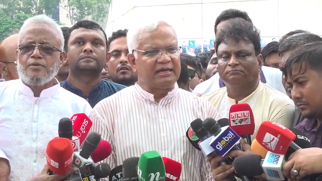 ডাকসু-জাকসু নির্বাচনের নিরপেক্ষতা নিয়ে প্রশ্ন উঠেছে : ডা. জাহিদ