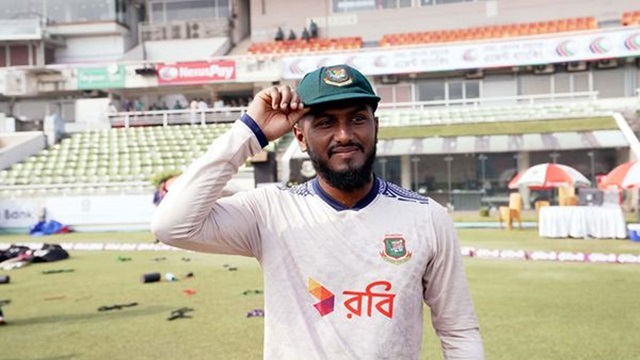 টস জিতে ব্যাটিংয়ে বাংলাদেশ, জাকেরের অভিষেক