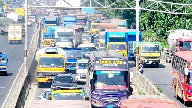 জামের সঙ্গে ভুলেও খাবেন না যেসব খাবার