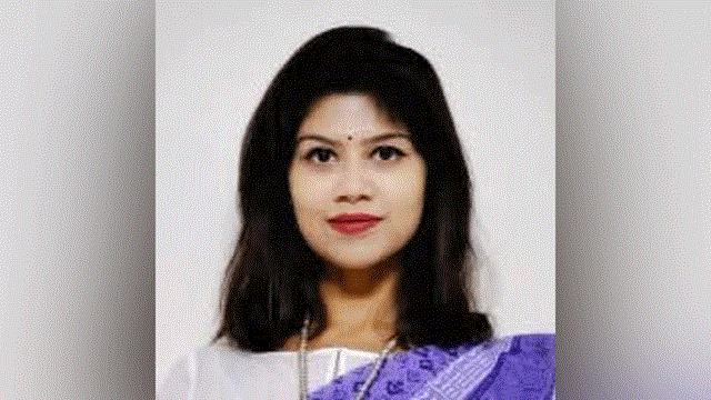 ঘুষ নেওয়ার অপরাধে বরখাস্ত হলেন সহকারী কর কমিশনার