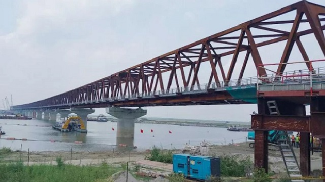 আজ থেকে যমুনা সেতুতে চলবে ট্রেন