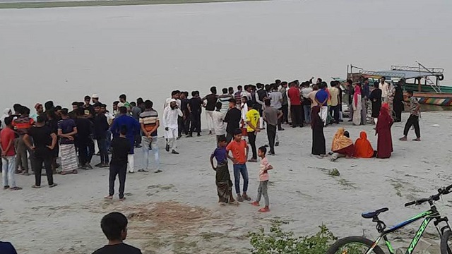 যমুনায় গোসল করতে নেমে প্রাণ গেল কলেজছাত্রের