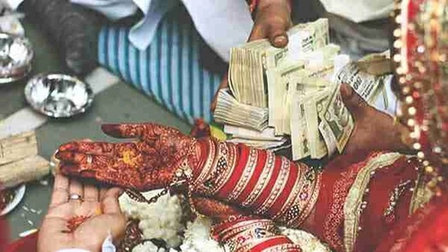 প্রতিদিন ২০ গৃহবধূর মৃত্যু, পণের চাপের কাছে হেরে যাচ্ছে ভারতের নারীরা